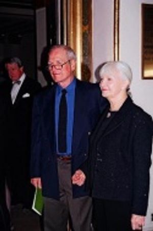 
Paul Newman and Joanne Woodward arrive  Photo
