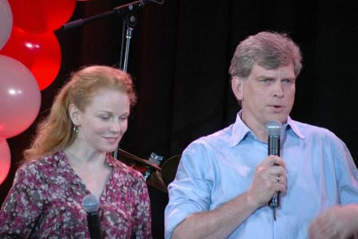 Jennifer Hope Wills and James Romick (The Phantom of the Opera) at 