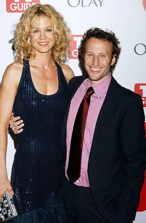 Jenna Elfman Photo