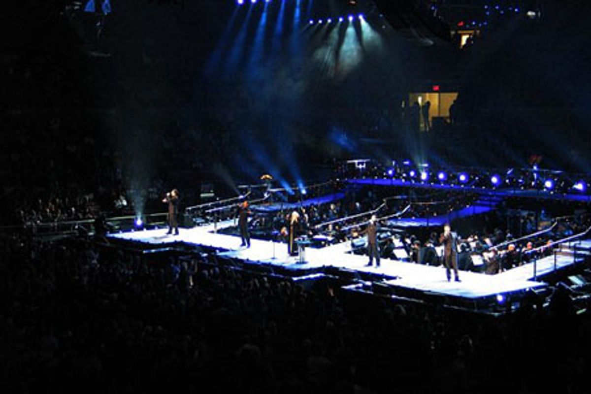 Barbra Streisand performing with Il Divo at 
