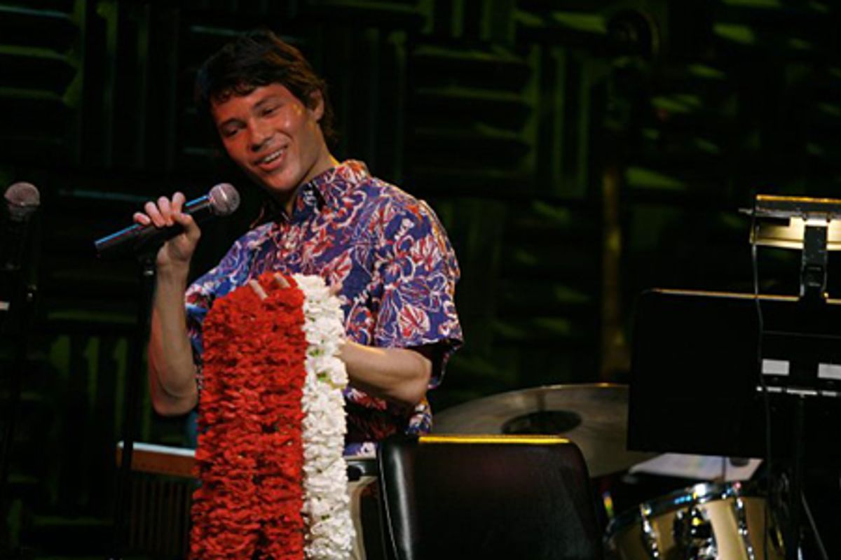 Jason with leis flown in for the night from Honolulu.
Audience leis compliments of Junior, Lou & T at 