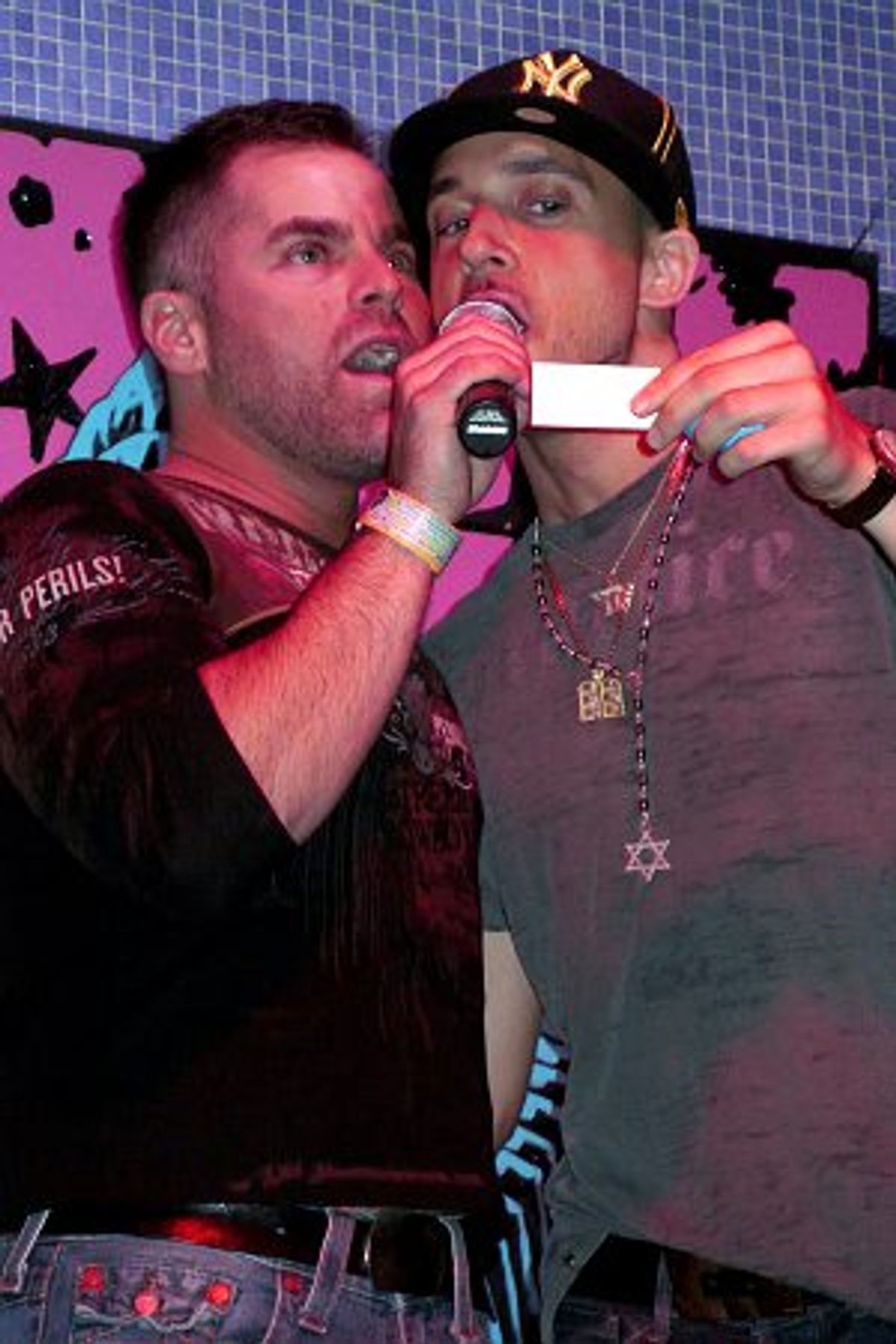 Brian Kent and Ari Gold at 2007 Pill Awards