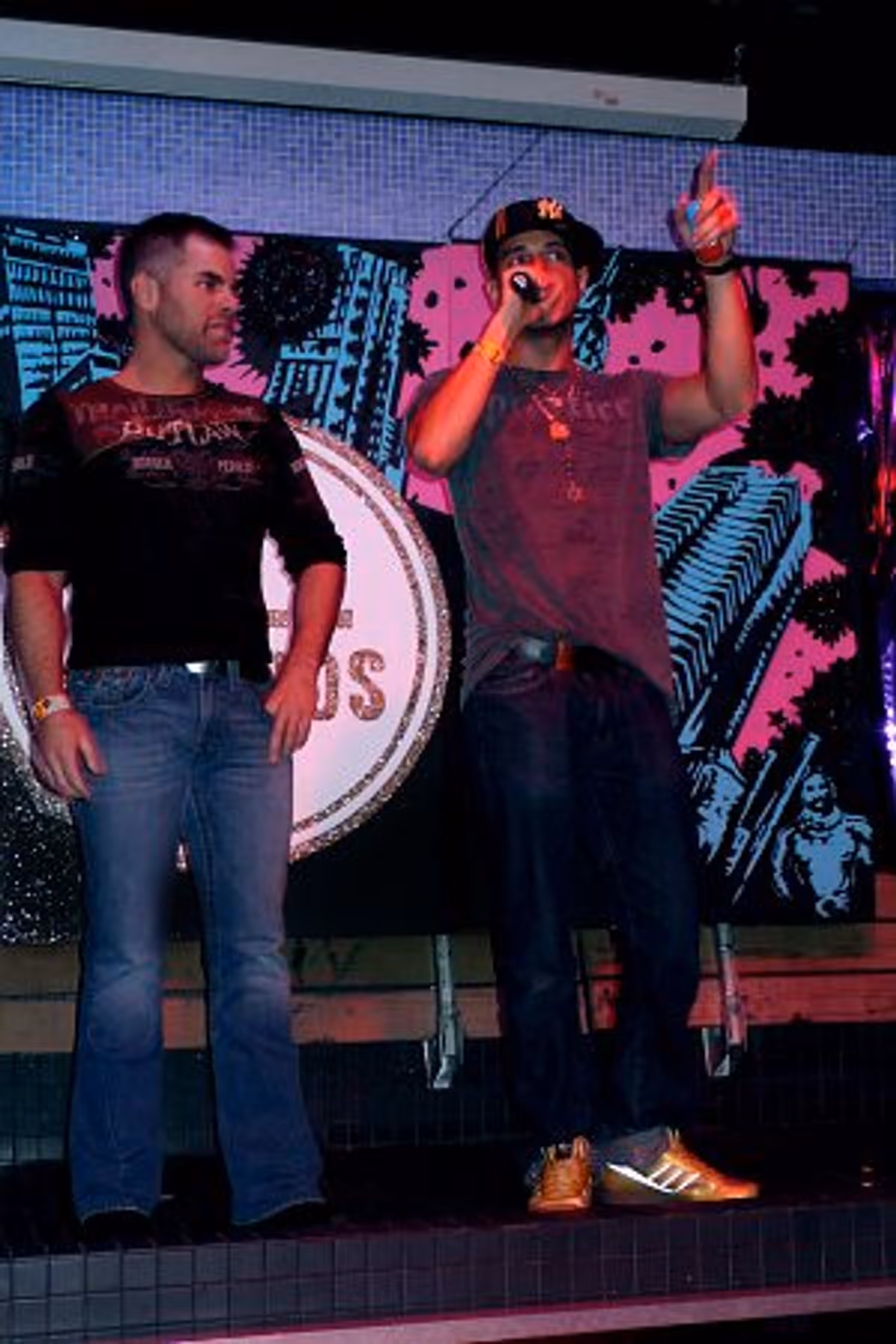 Brian Kent and Ari Gold at 2007 Pill Awards