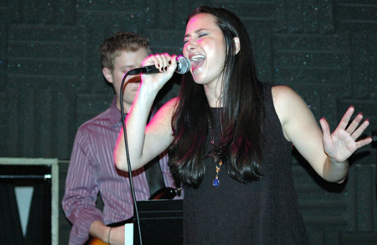 Amy Birnbaum sings 'Can't Help Lovin' Dat Man' at 