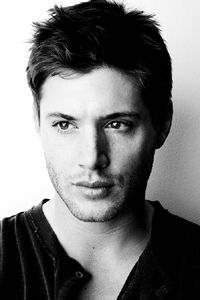 Jensen Ackles Photo