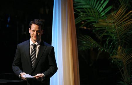T.R. Knight Photo