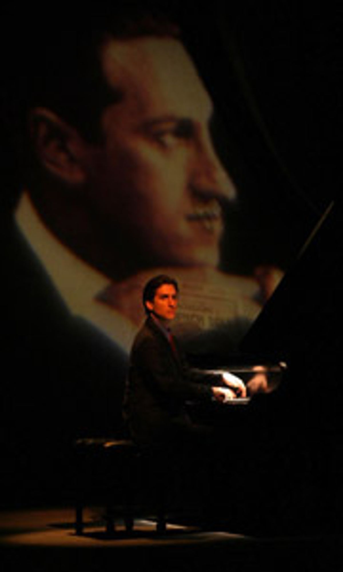 Hershey Felder as George Gershwin at 