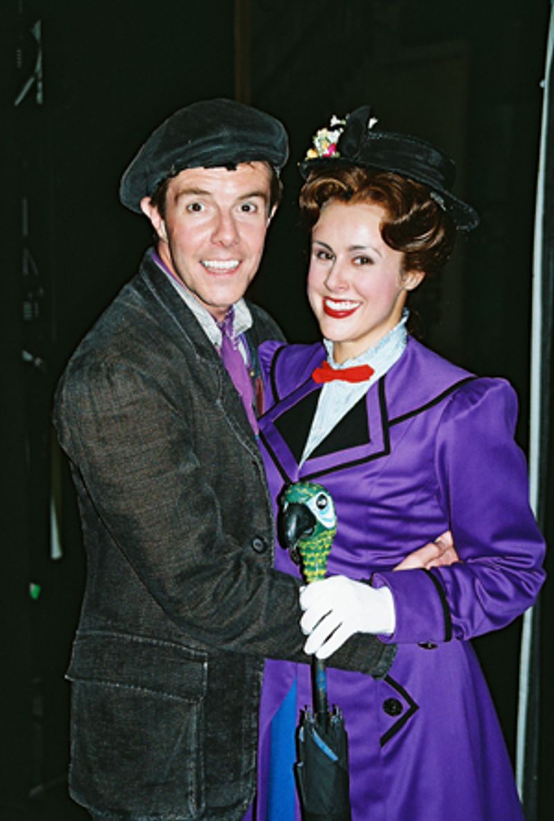 Photos: Fran Drescher Visits Mary Poppins — photo 5 of 7