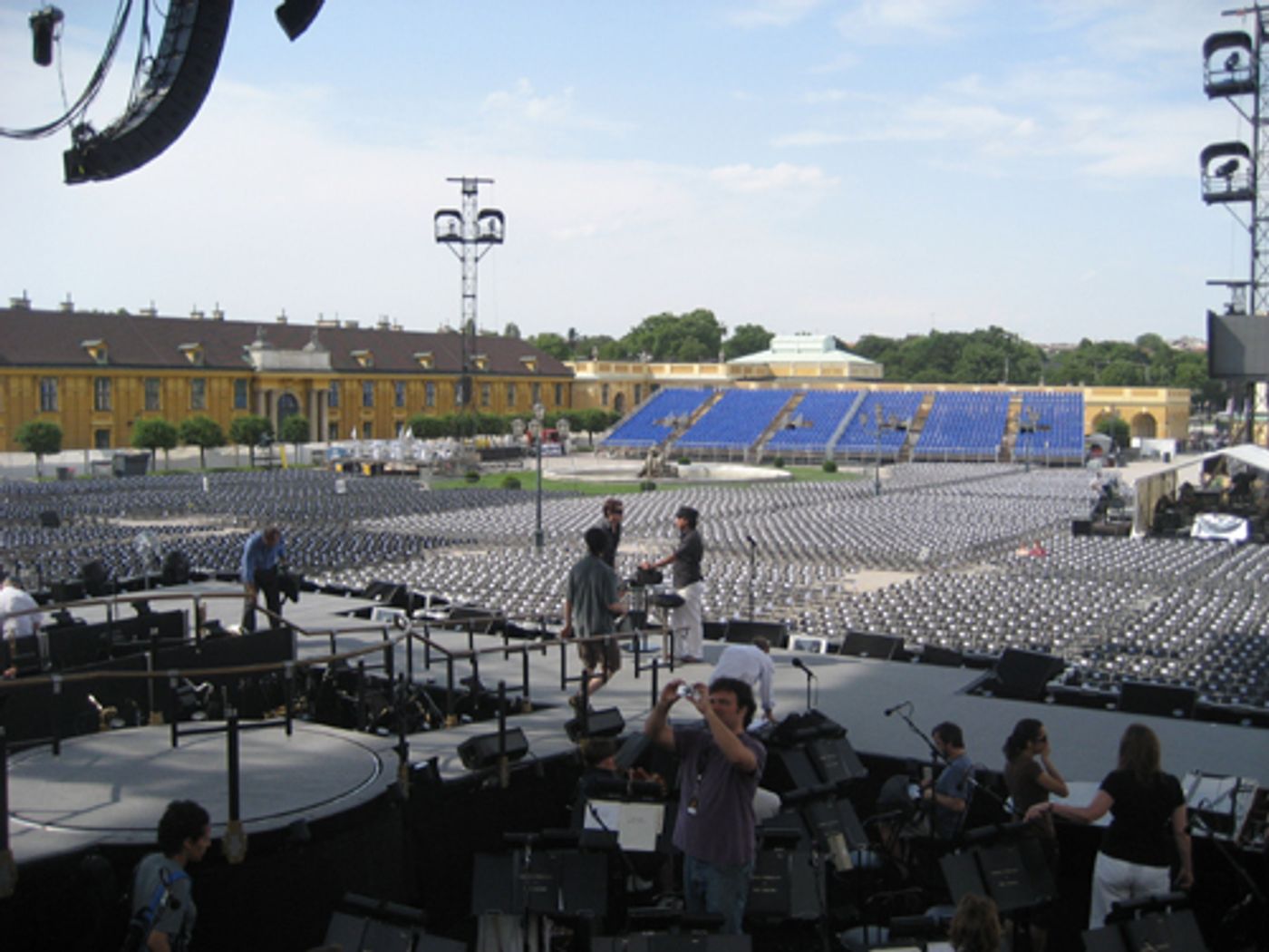 BWW Exclusive: Barbra Streisand European Tour 2007 Scrapbook  Image