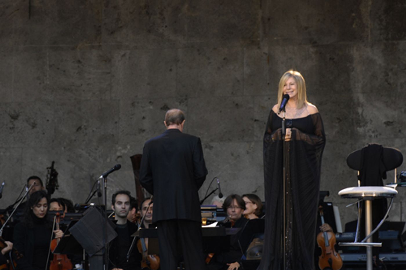 BWW Exclusive: Barbra Streisand European Tour 2007 Scrapbook  Image