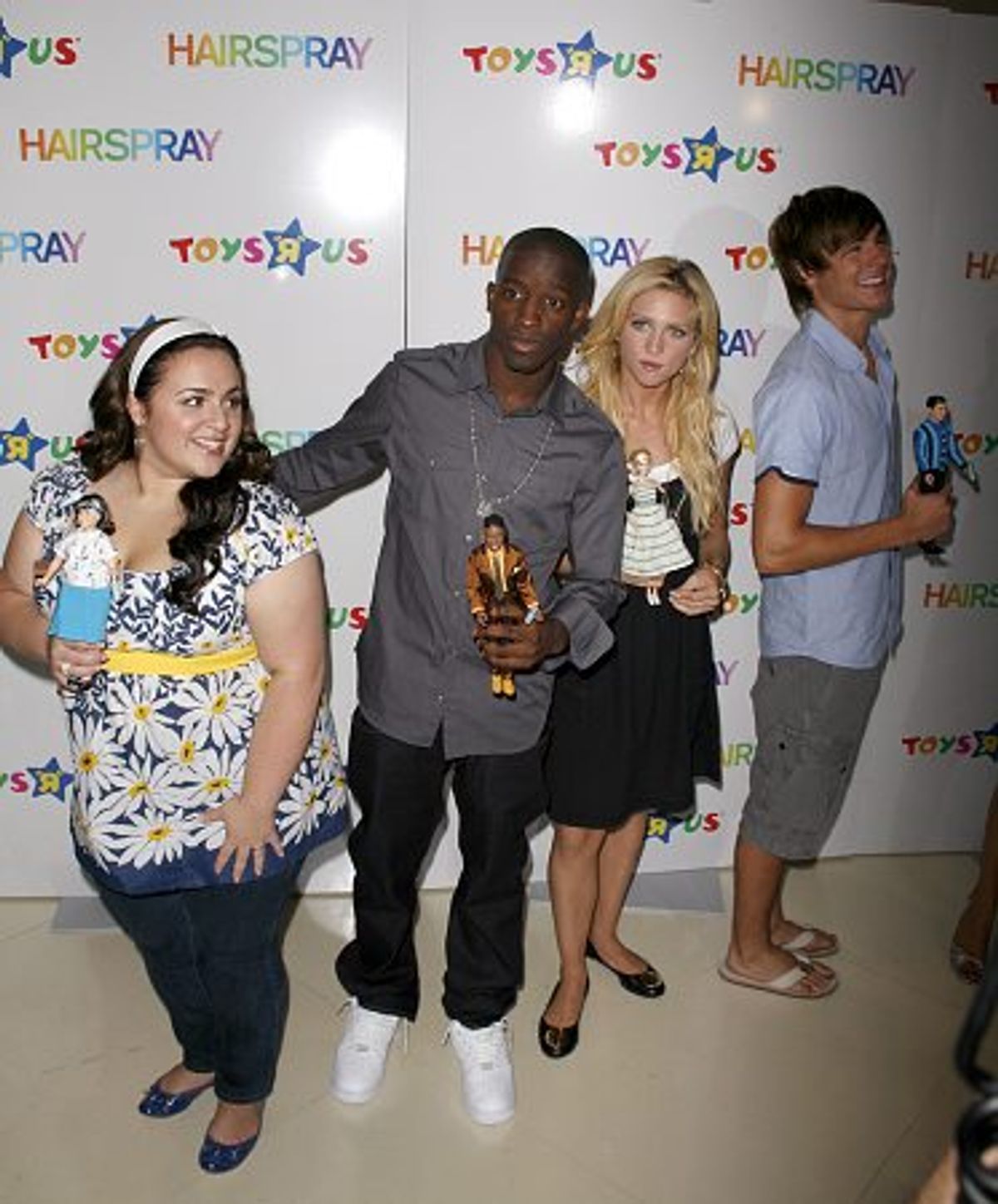 Nikki Blonsky, Elijah Kelley, Brittany Snow and Zac Efron at 