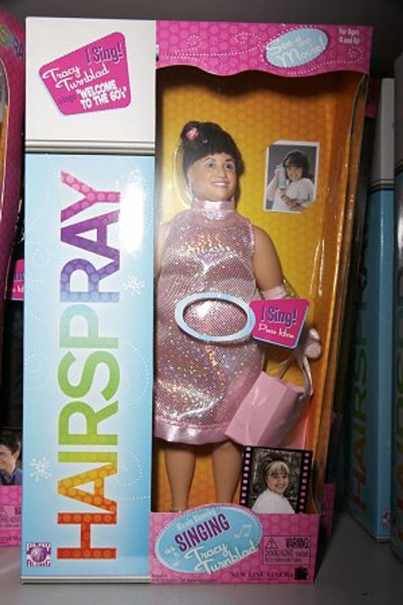 Photo Coverage: Hairspray Dolls at Toys 'R' Us — photo 5 of 44