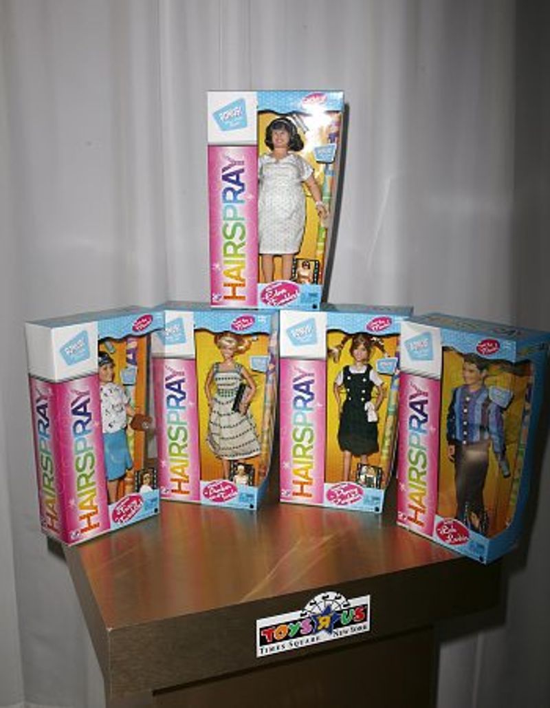 Photo Coverage: Hairspray Dolls at Toys 'R' Us — photo 7 of 44