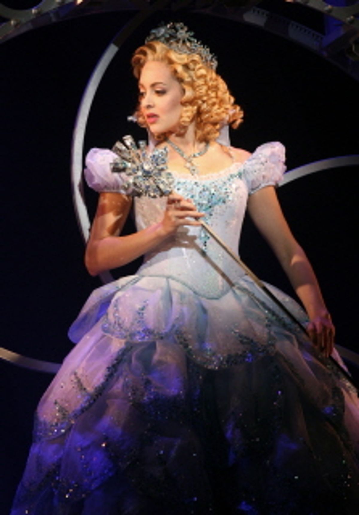 Christina DeCicco as Glinda at 