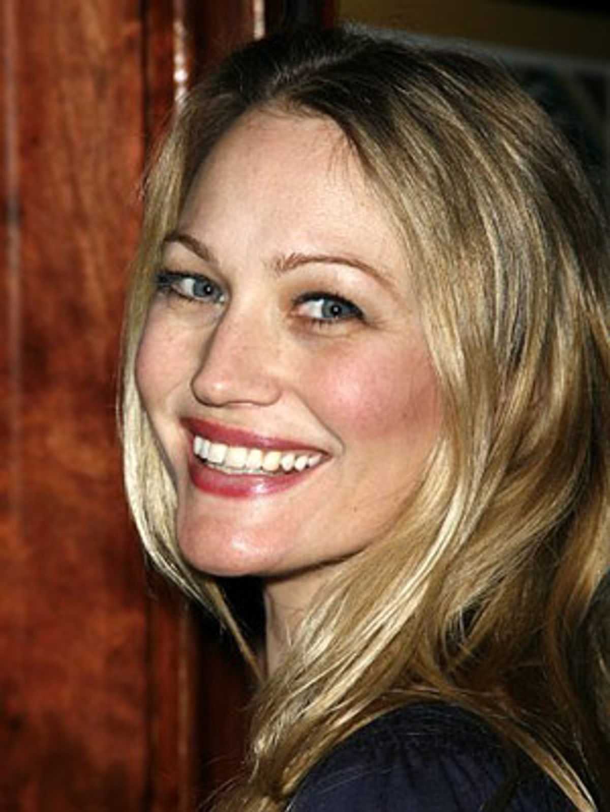 Sarah Wynter
 at 