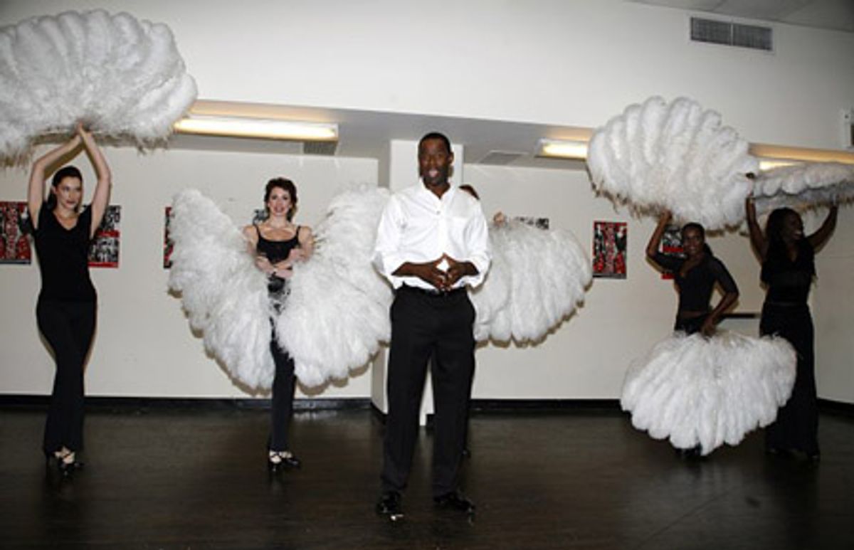 Brian McKnight with Chicago ladies. at 