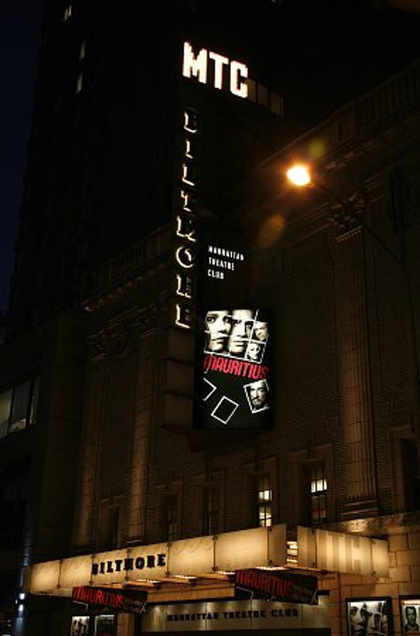 Photo Coverage: 'Mauritius' Opening Night Arrivals  Image