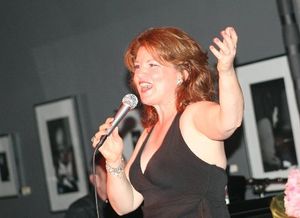 Klea Blackhurst Photo