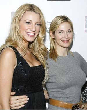 Blake Lively and Kelly Rutherford @ BroadwayWorld Blake Lively and Kelly Rutherford Photo