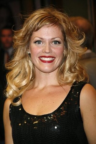 Elizabeth Stanley Photo