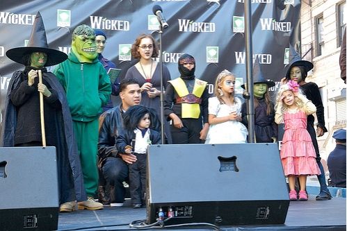 Photos: Wicked's Friendship Garden with Bette Midler — photo 3 of 25