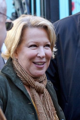 Photos: Wicked's Friendship Garden with Bette Midler — photo 4 of 25