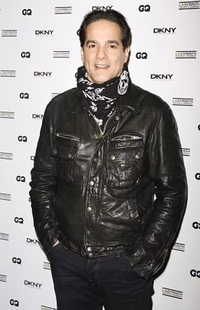 Yul Vazquez Photo