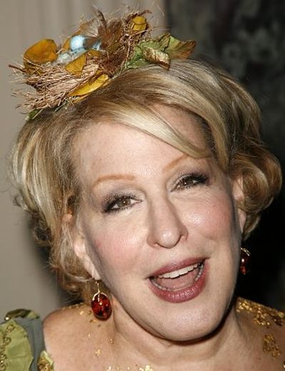 Bette Midler Photo