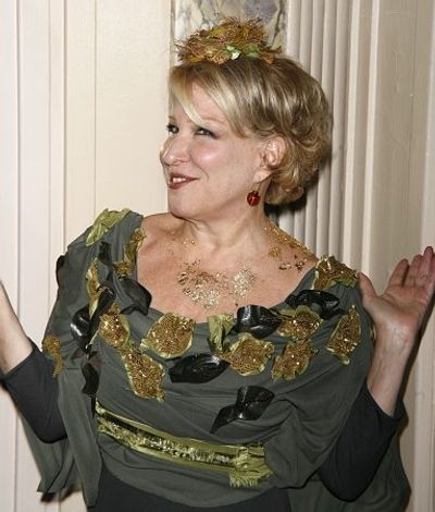Bette Midler Photo