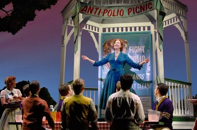 Harriet Harris as Mrs. Vernon-Williams Photo