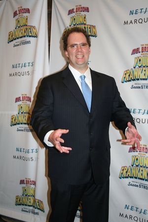 Shuler Hensley Photo