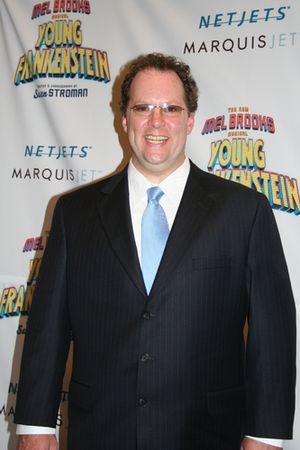 Shuler Hensley Photo