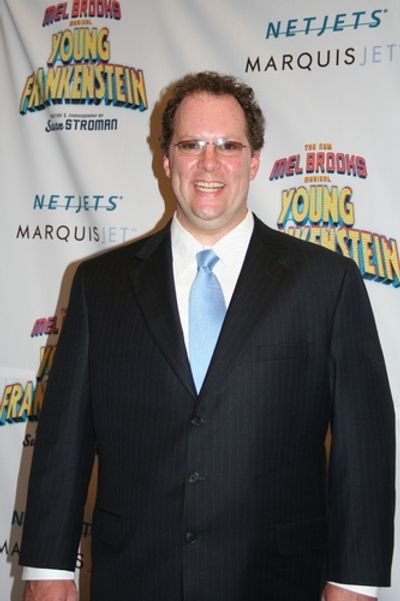 Shuler Hensley Photo