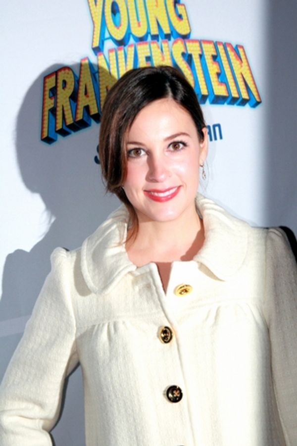 Lindsay Sloane Photo