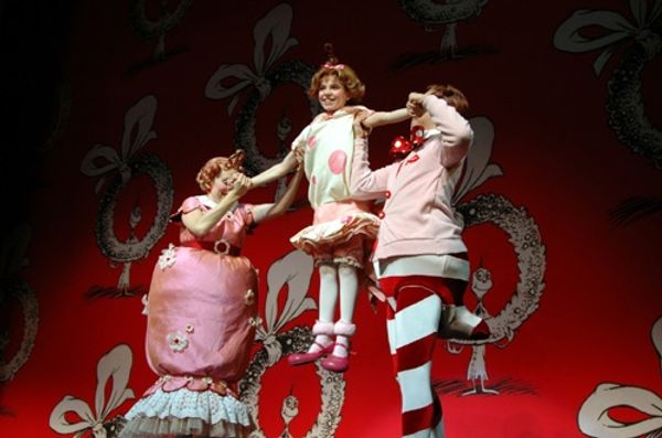 Tari Kelly, Caroline London (Cindy-Lou Who) and Aaron Galligan Stierle Photo