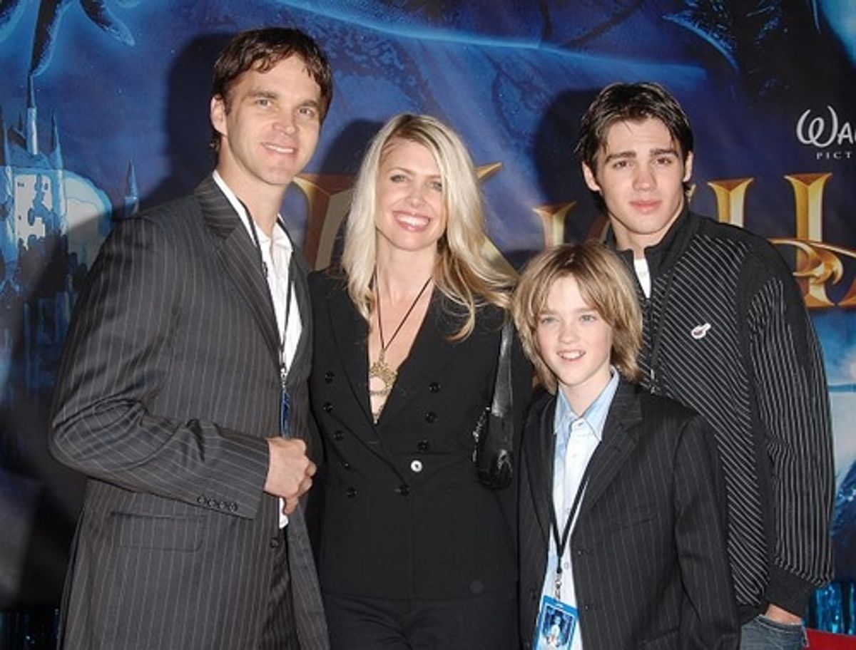 Luc Robitaille, wife Stashi, sons Steven and Jeffrey at 