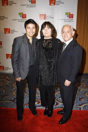 Shaun Taylor Corbett, his mother and Raphael Sanchez Photo