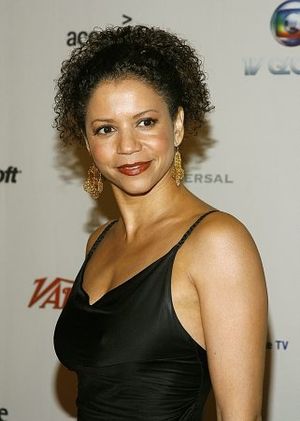 Gloria Reuben Photo