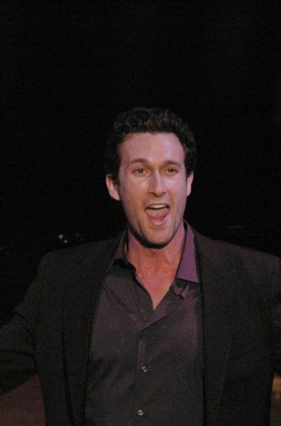 Aaron Lazar Photo