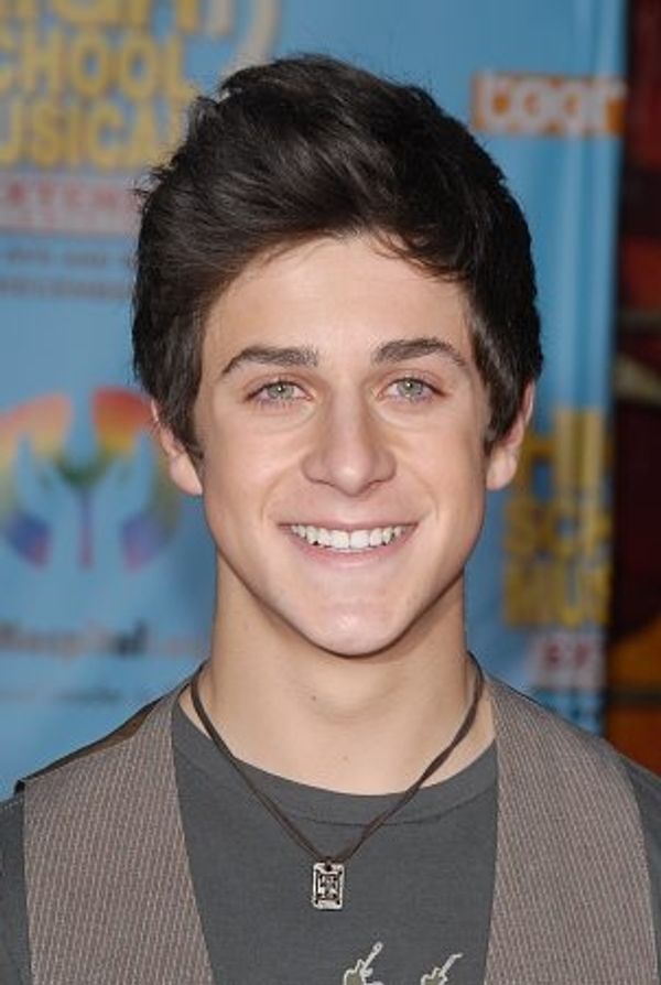 David Henrie Photo
