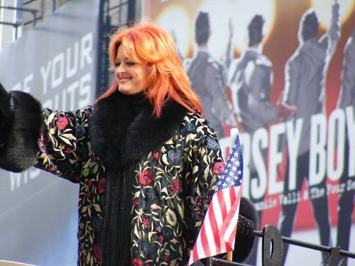 Photo Coverage: Macy's Thanksgiving Day Parade 2007 — photo 100 of 103