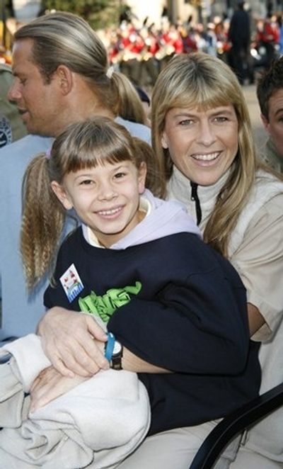 Bindi Irwin and Terri Irwin Photo