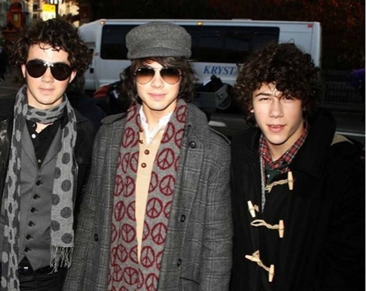Kevin Jonas, Joe Jonas and Nick Jonas at Macy's Thanksgiving Day Parade 2007