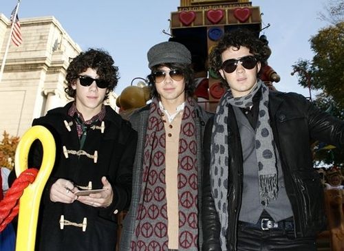 Photo Coverage: Macy's Thanksgiving Day Parade 2007 — photo 31 of 103