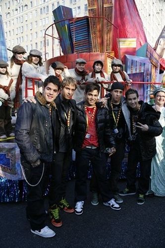 Photo Coverage: Macy's Thanksgiving Day Parade 2007 — photo 47 of 103