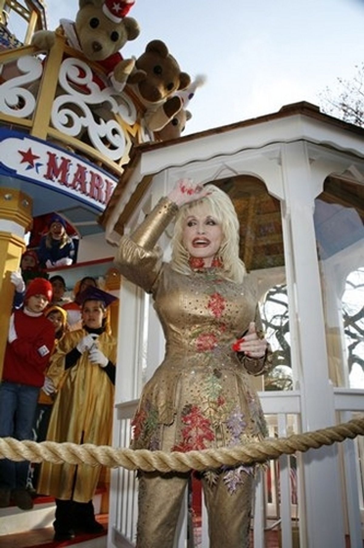 Dolly Parton at Macy's Thanksgiving Day Parade 2007