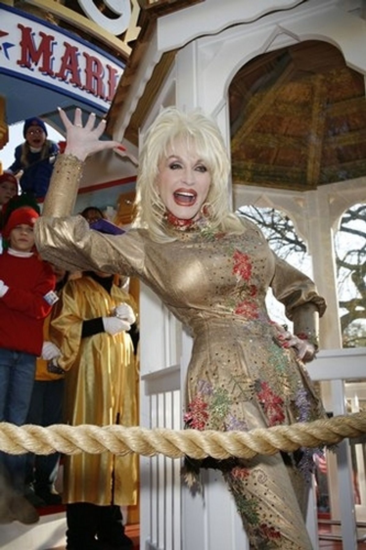 Dolly Parton at Macy's Thanksgiving Day Parade 2007