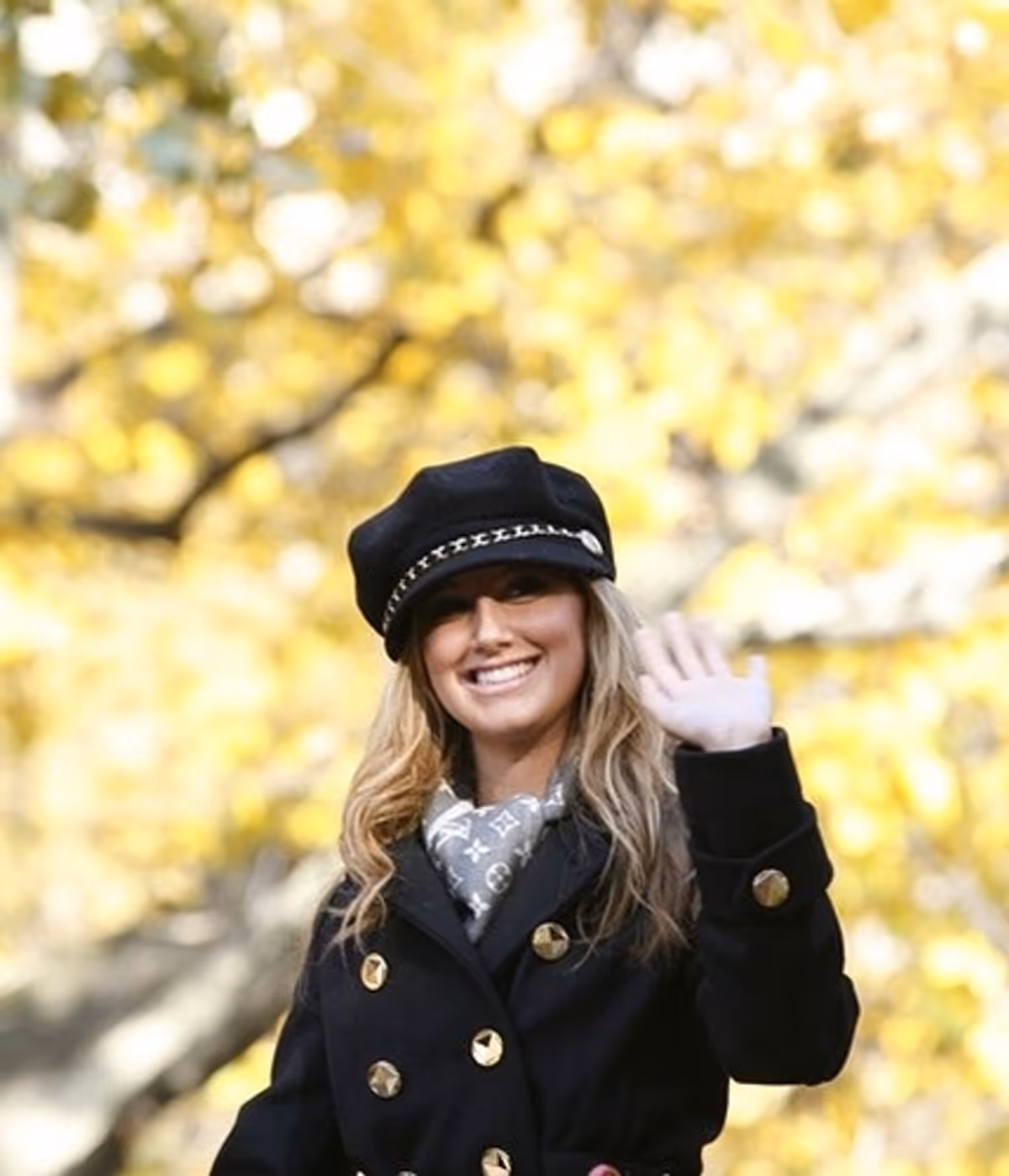 Ashley Tisdale at Macy's Thanksgiving Day Parade 2007