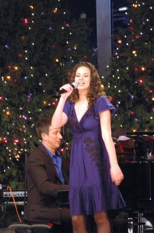 Mandy Gonzalez Photo