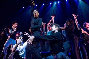 Brenda Braxton and the cast of Chicago in dance-rehearsal Photo
